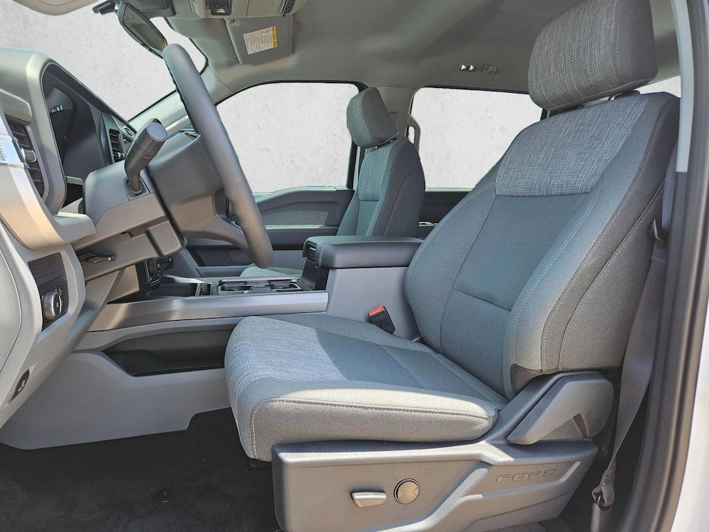 New 2026 Ford F-250 XLT Truck Crew Cab