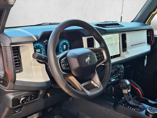 2025 Ford Bronco Heritage First Edition photo 3