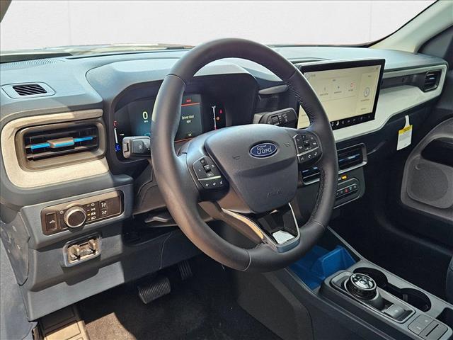 2025 Ford Maverick XLT photo 2