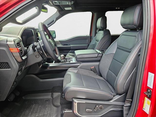 2025 Ford F-150 Raptor photo 4