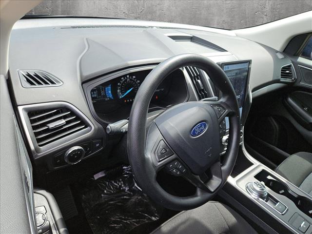 2024 Ford Edge SE photo 4