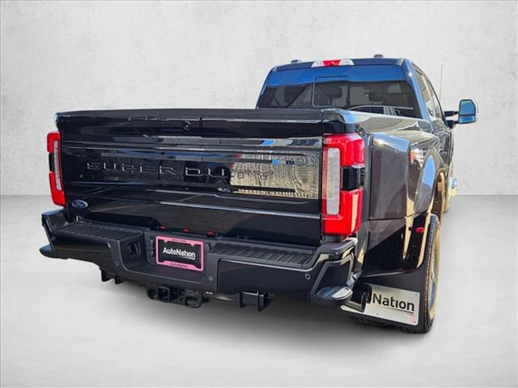 New 2026 Ford F-350 Platinum Truck Crew Cab