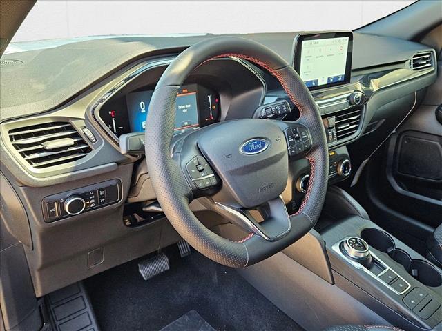 2025 Ford Escape ST-Line photo 2
