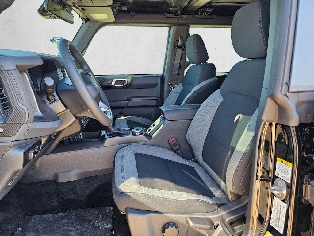 New 2025 Ford Bronco Base SUV