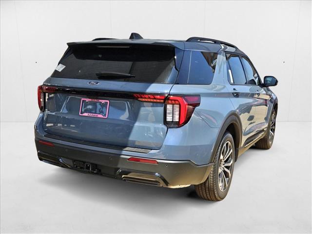 2025 Ford Explorer ST-Line photo 2