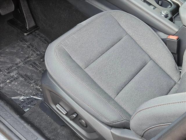 2025 Ford Explorer photo 4