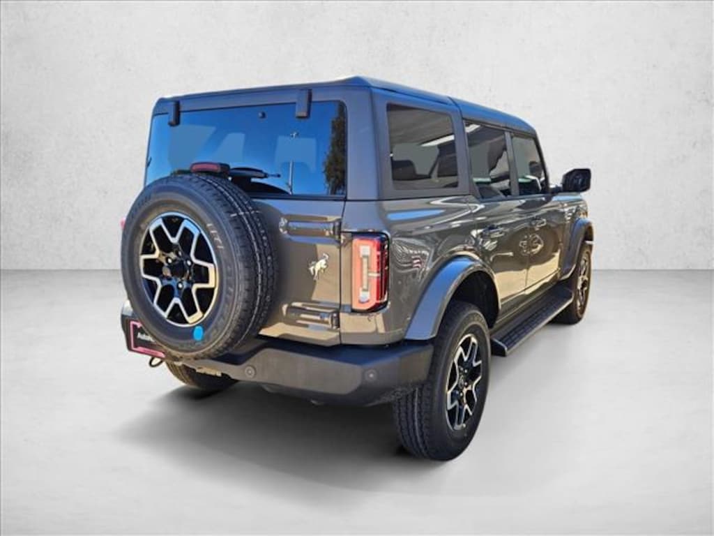 New 2025 Ford Bronco Outer Banks SUV