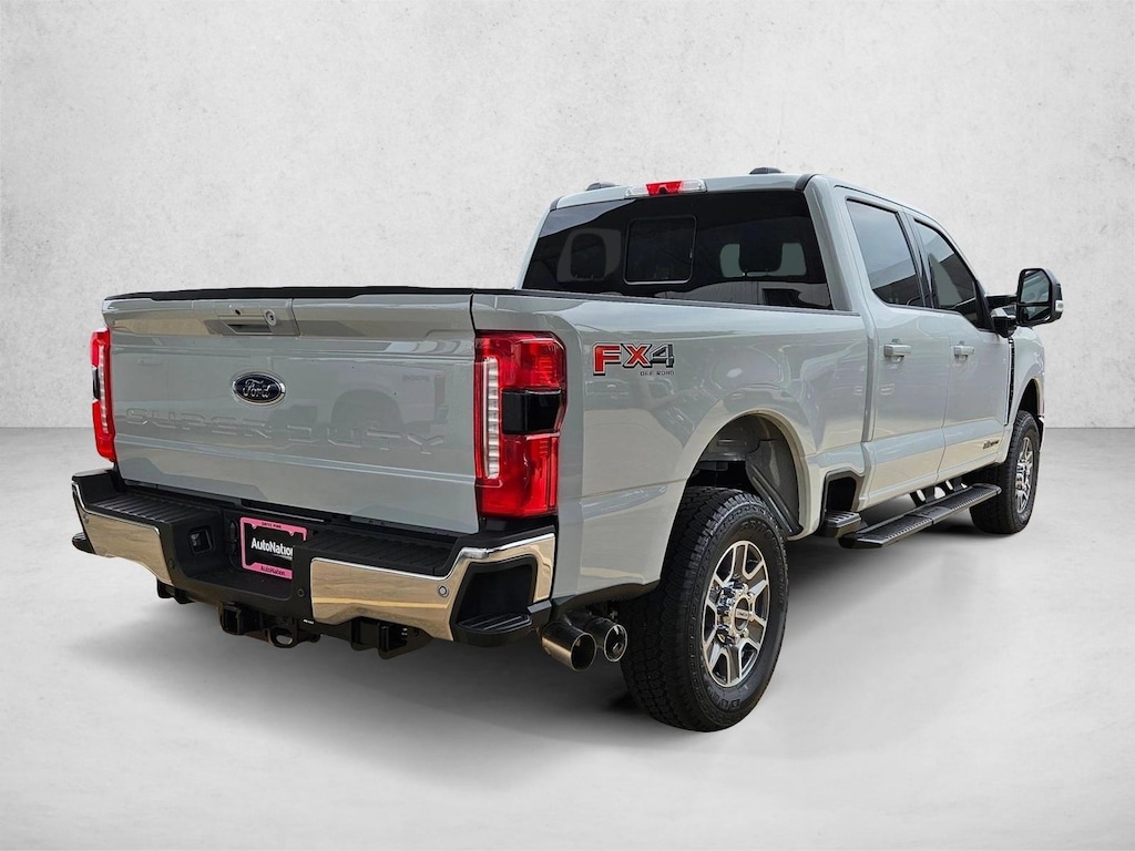 New 2026 Ford F-250 LARIAT Truck Crew Cab