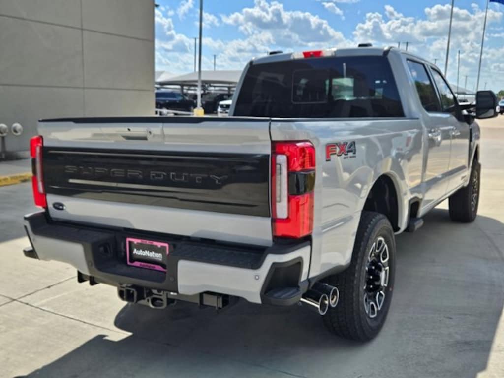 New 2026 Ford F-250 Platinum Truck Crew Cab