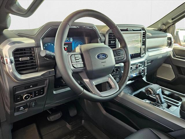 2025 Ford F-150 Lariat photo 3