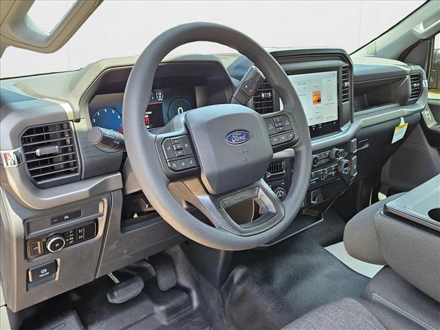 2025 Ford F-150 XL photo 3