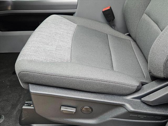 2025 Ford F-250 XLT photo 4