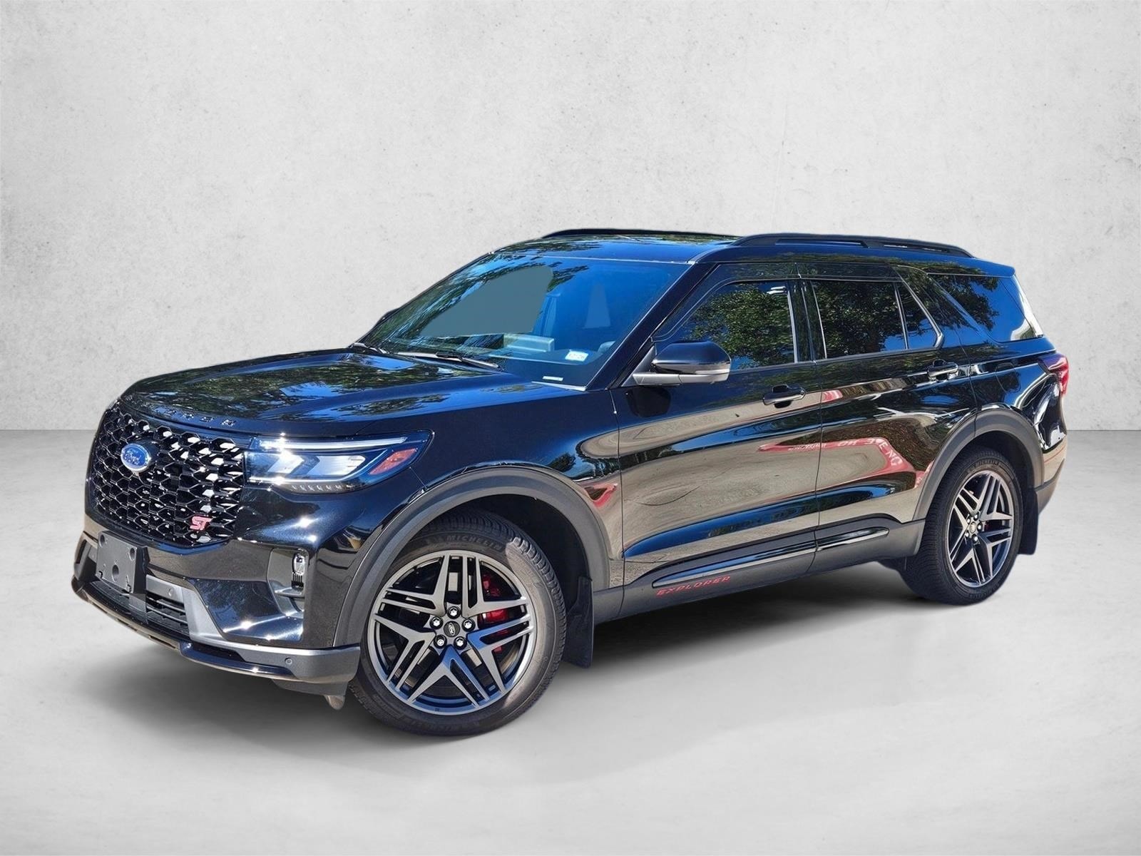 2025 Ford Explorer ST's photo