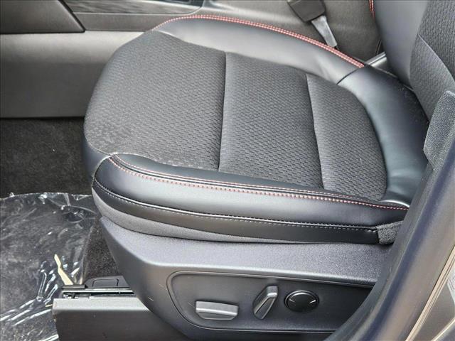 2025 Ford Escape ST-Line photo 3