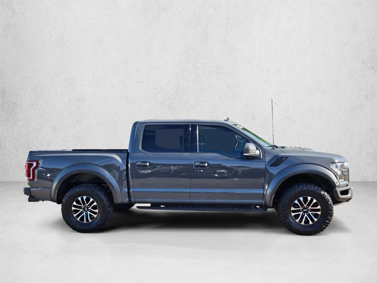 2020 Ford F-150 Raptor photo 4