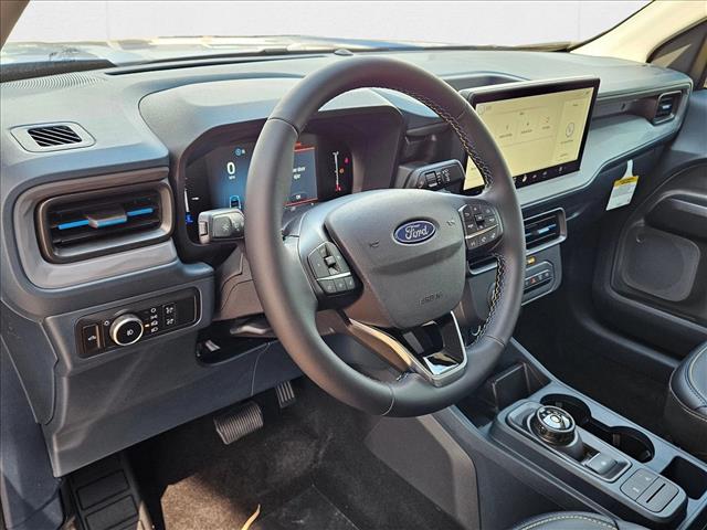 2025 Ford Maverick photo 3