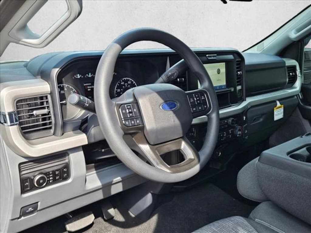 New 2026 Ford F-250 XLT Truck Crew Cab