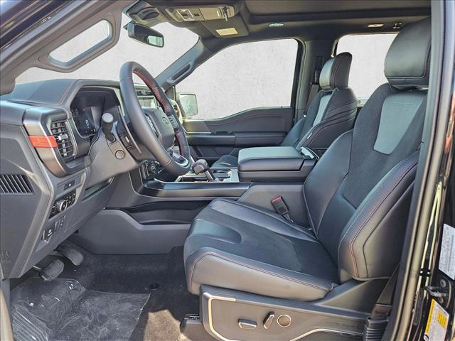 2025 Ford F-150 Raptor photo 4