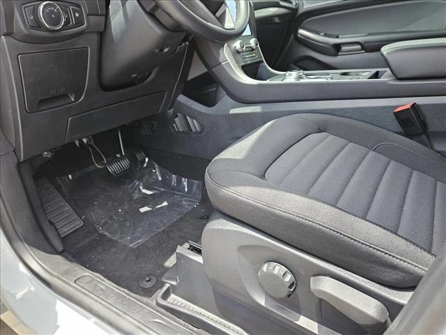 2024 Ford Edge SE photo 4