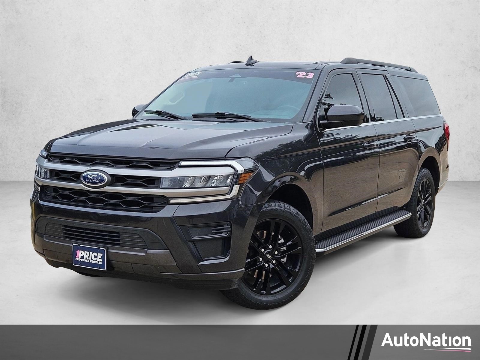 2023 Ford Expedition XLT MAX's photo