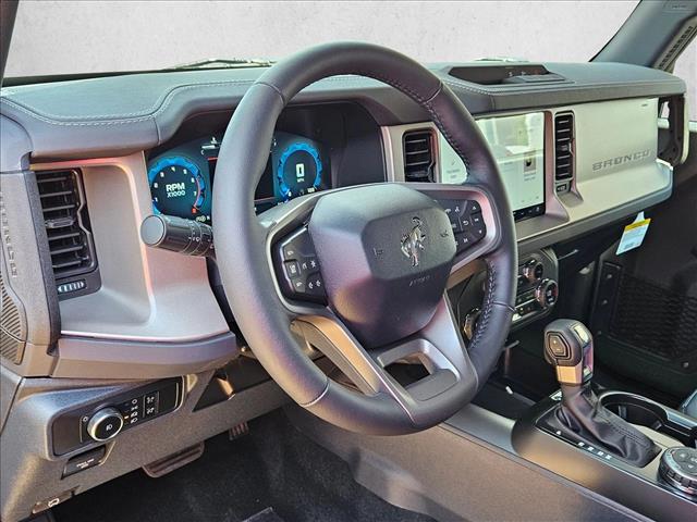 2025 Ford Bronco Outer Banks photo 3