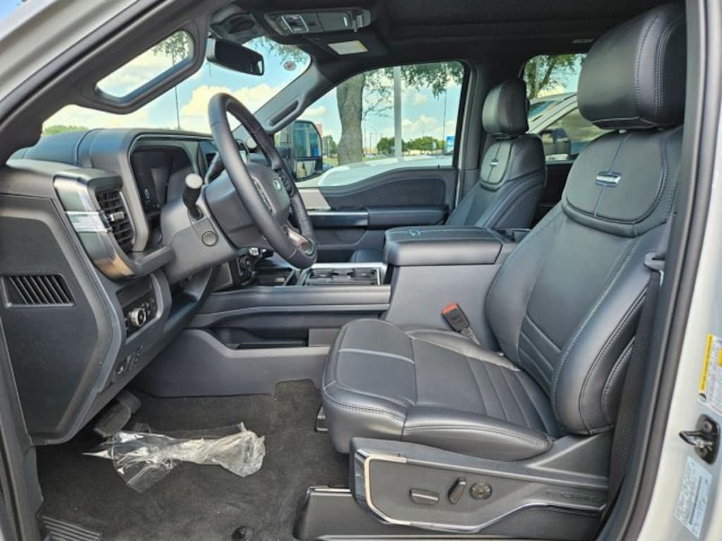 New 2026 Ford F-250 Platinum Truck Crew Cab