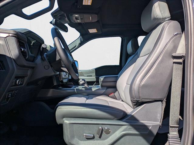 2025 Ford F-150 Lightning Lariat photo 4