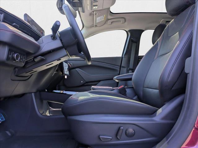 2025 Ford Mustang Mach-E Premium photo 4