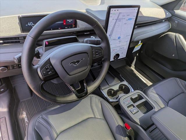 2025 Ford Mustang Mach-E Premium photo 3