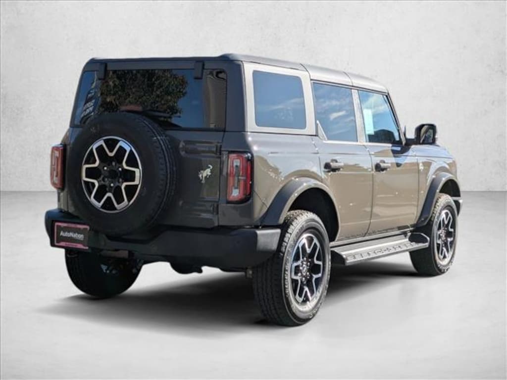 New 2025 Ford Bronco Outer Banks SUV