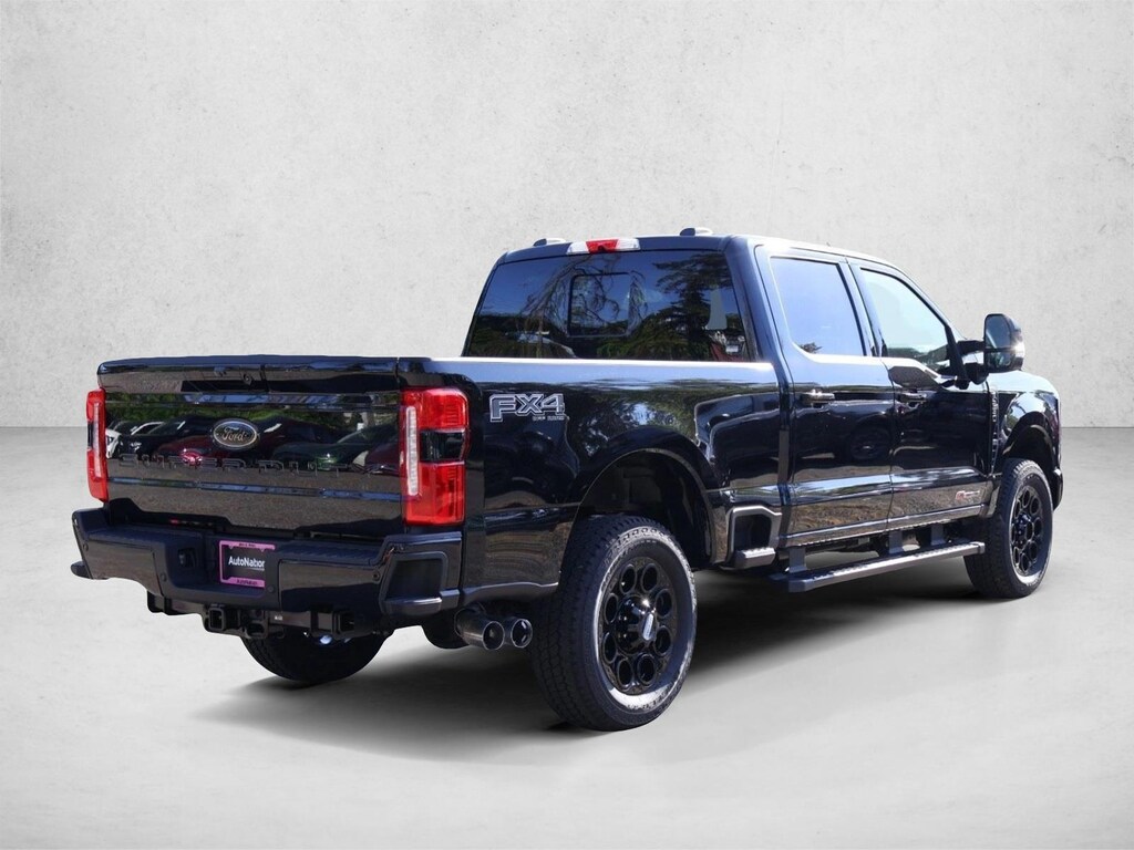 New 2025 Ford F-250 LARIAT Truck Crew Cab