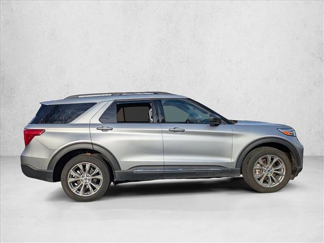 2023 Ford Explorer XLT photo 4