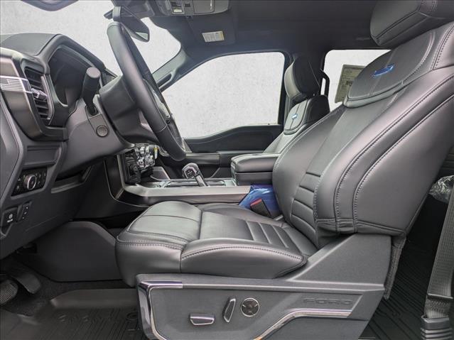 2025 Ford F-150 Platinum photo 4
