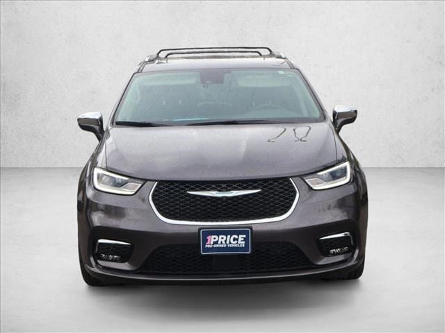 Used 2021 Chrysler Pacifica Hybrid Limited with VIN 2C4RC1S71MR550429 for sale in Bellevue, WA