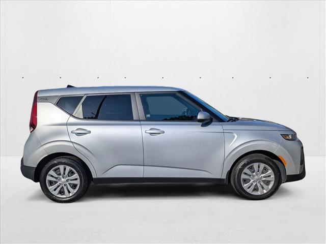2020 Kia Soul LX photo 3
