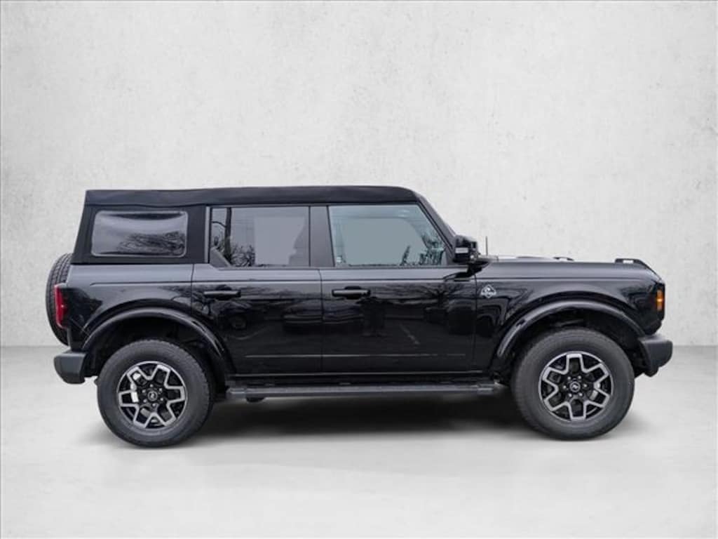 Used 2024 Ford Bronco Outer Banks SUV