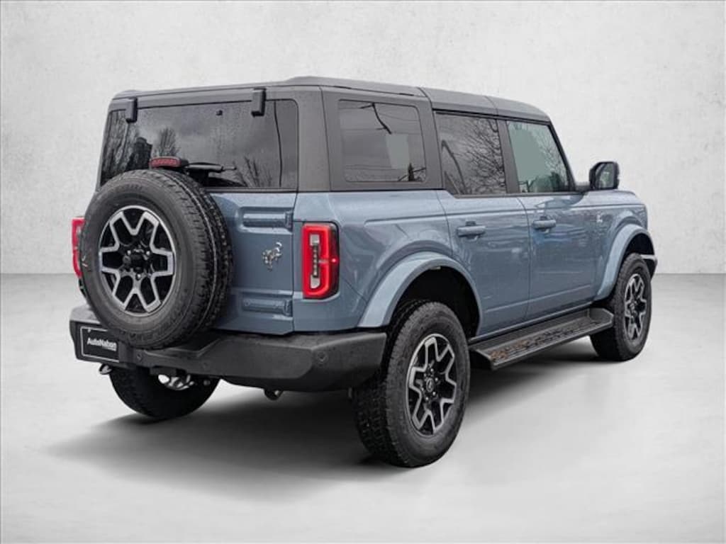 New 2025 Ford Bronco Outer Banks SUV