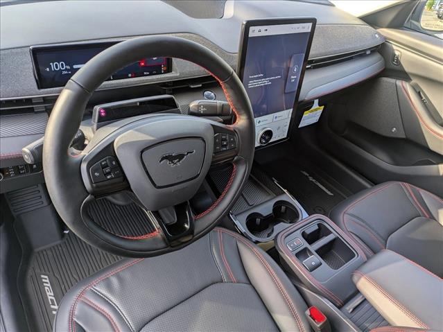 2025 Ford Mustang Mach-E Premium photo 3