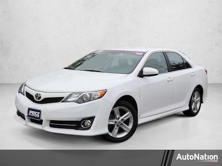 2014 Toyota Camry SE Sedan