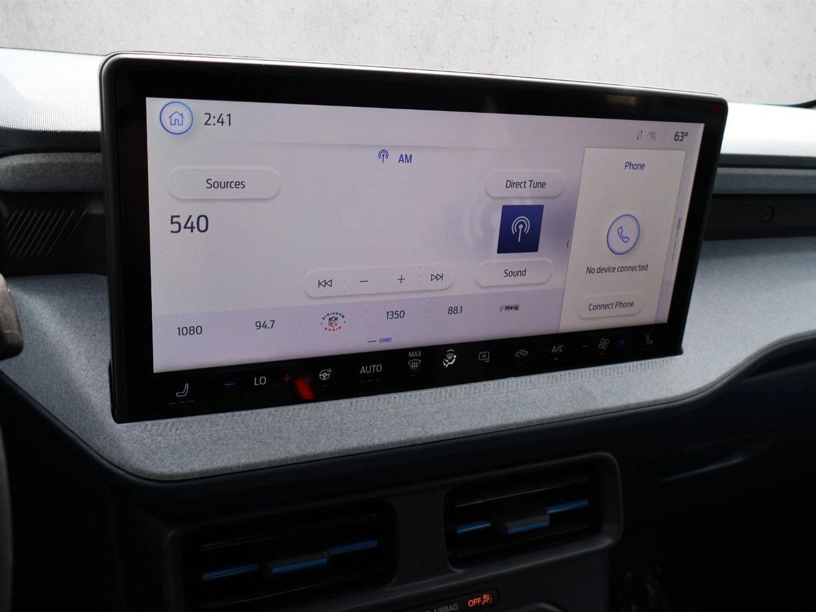 2025 Ford Maverick XLT - Photo 13