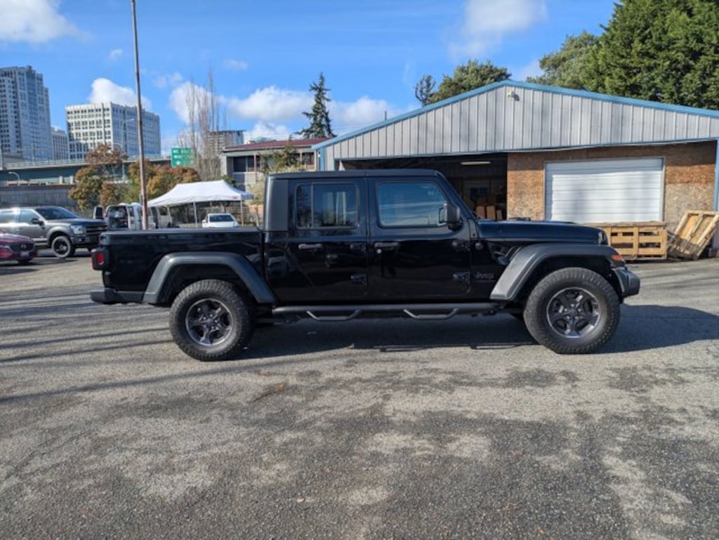Used 2020 Jeep Gladiator Sport S Truck Crew Cab