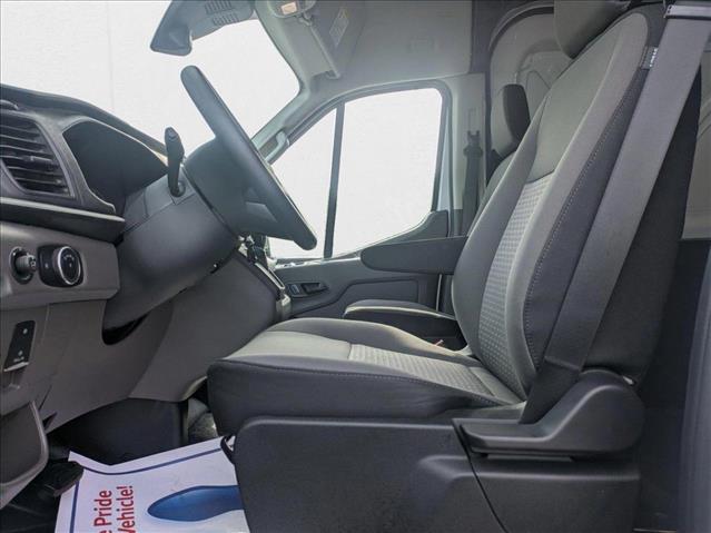 2025 Ford Transit photo 3