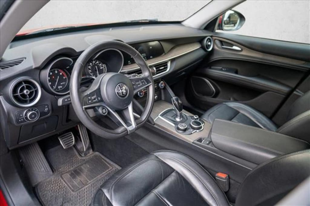 Used 2018 Alfa Romeo Stelvio Ti SUV