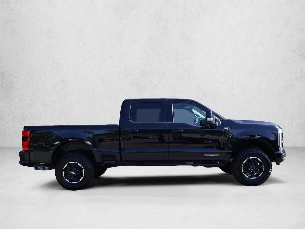 Used 2025 Ford F-250 LARIAT Truck Crew Cab