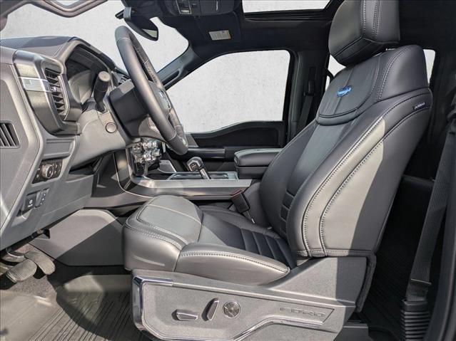 2025 Ford F-150 Platinum photo 4
