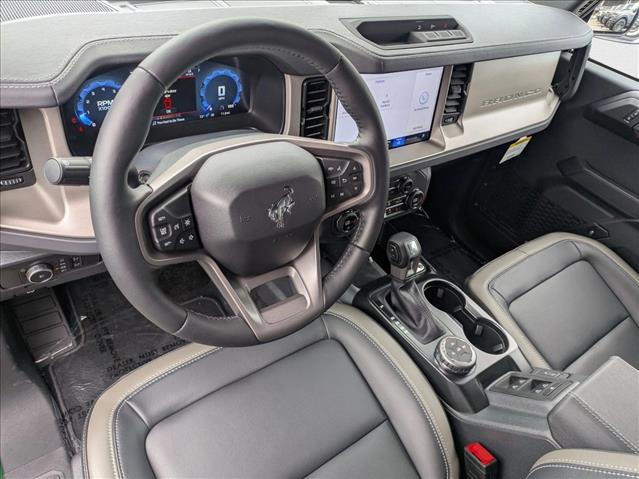 2025 Ford Bronco Outer Banks photo 3