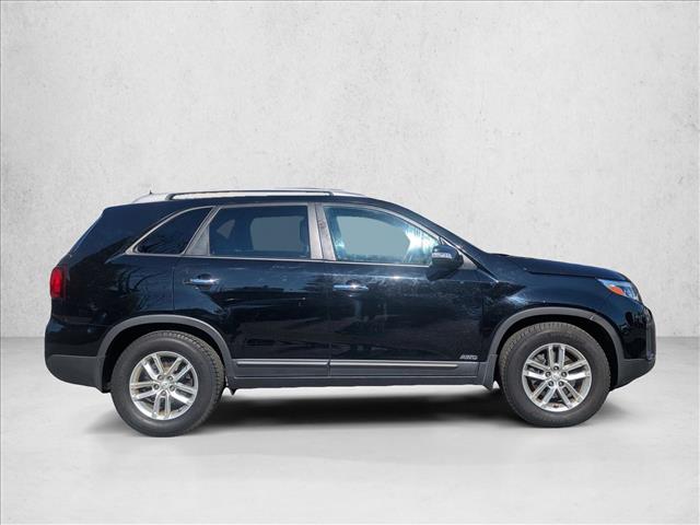 2014 Kia Sorento LX photo 2