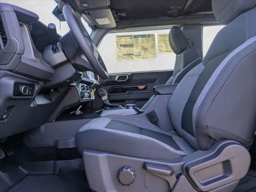 New 2025 Ford Bronco Base SUV