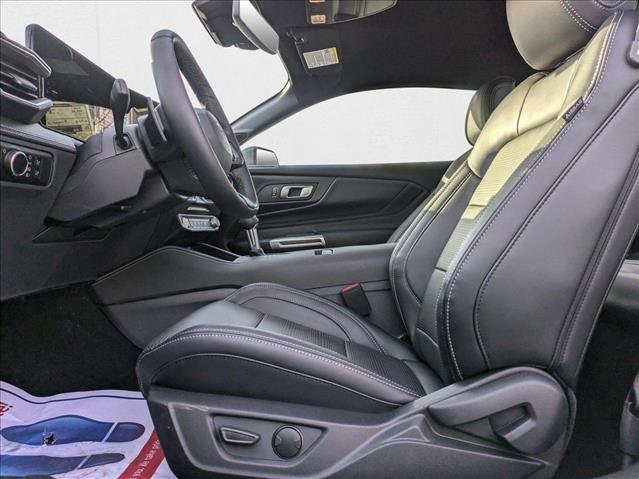 2025 Ford Mustang GT Premium photo 4