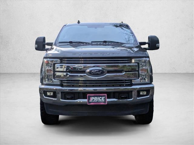 2019 Ford F-350 Lariat photo 2